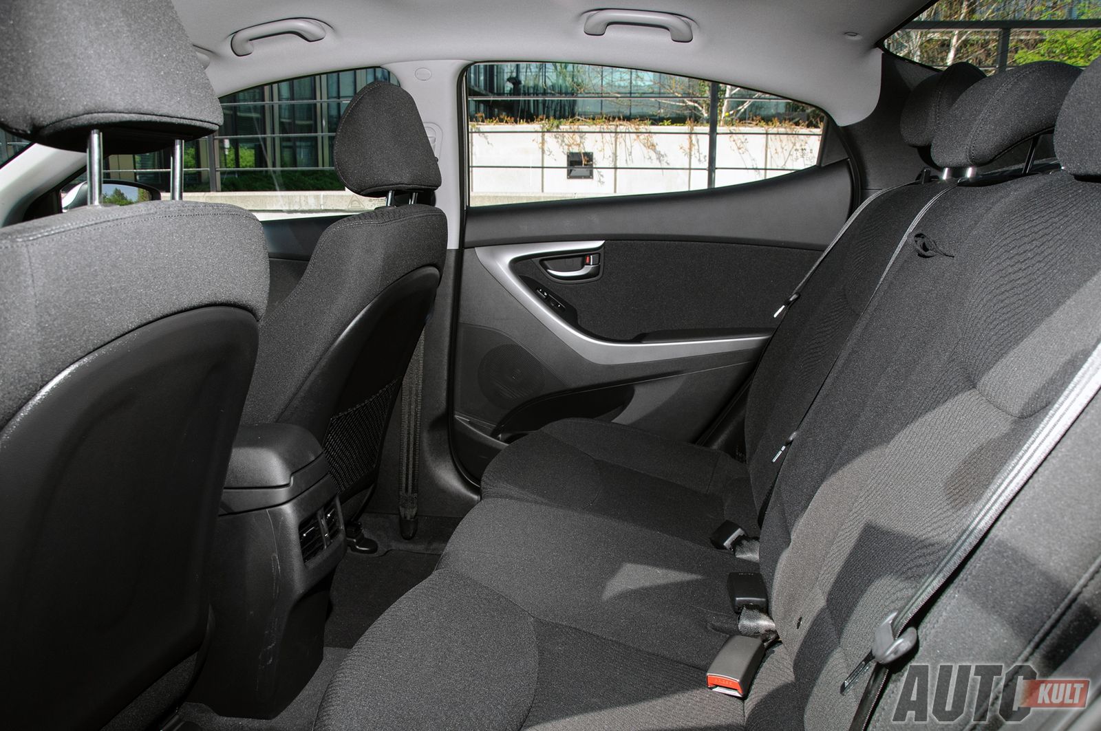 Hyundai Elantra 1,6 MPI Style - test [galeria zdjęć] 13