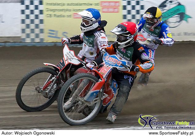 Joe Haines (kask czerwony) wierzy, że Brytyjczycy są w stanie wygrać niedzielny turniej