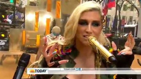 Kesha śpiewa nowy singiel!
