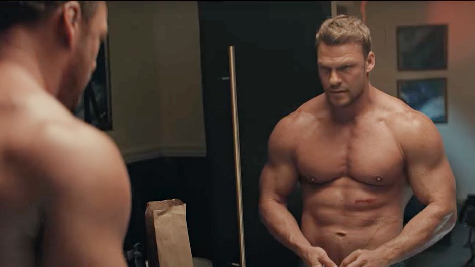 Alan Ritchson jako Reacher