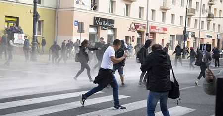 Lublin: Marsz Równości przeszedł ulicami miasta. Policja użyła armatki wodnej i gazu
