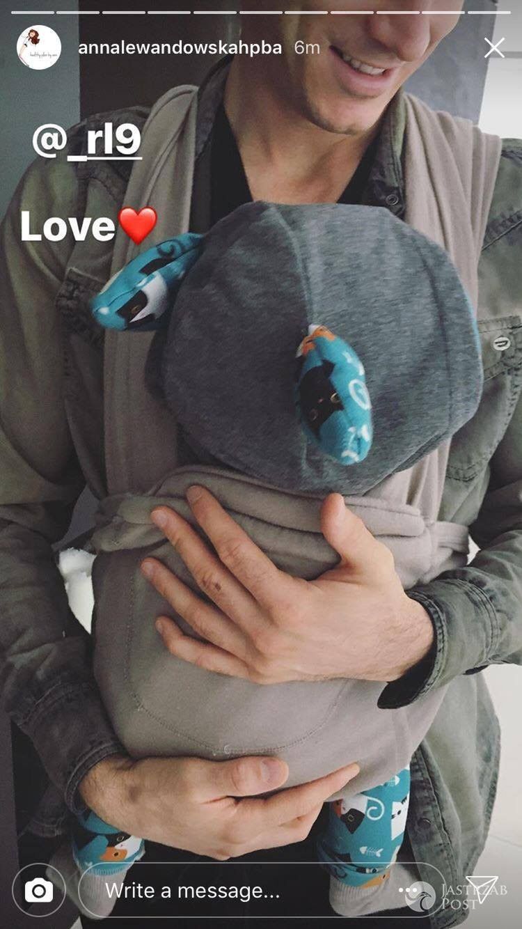 Robert Lewandowski z córką Klarą