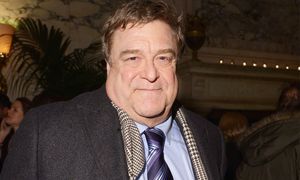 Zrzucił połowę wagi. Po schudnięciu 90 kg jest nie do poznania
