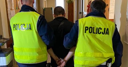 Zatrzymał samochód "na stopa". Po chwili doszło do strzałów