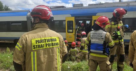 Pożar lokomotywy w Tychach. Ewakuowano prawie 200 osób