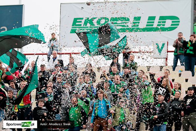 Do Krosna wybiera się zwarta grupa rybnickich kibiców. Czy dodają otuchy jeźdźcom?