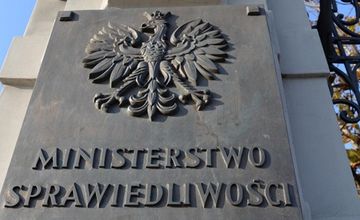 Resort sprawiedliwości planuje kampanię o naborach ławniczych. Szuka ekspertów