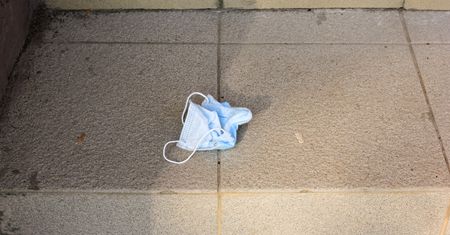 Wrocław. Nie chciała założyć maseczki. Afera może skończyć się karą 10 tys. zł