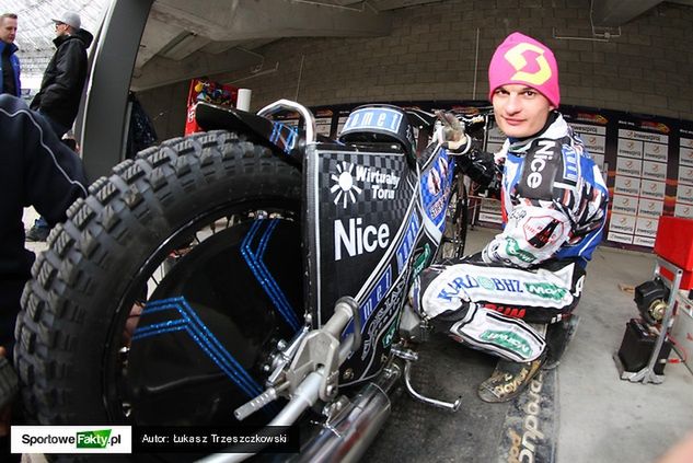 Adrian Miedziński trenował już sporo na Motoarenie, ale brakuje mu sparingów przed inauguracją sezonu