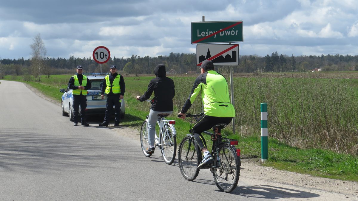 Od 1 stycznia 2022 r. spotkanie z policją może być dla rowerzysty kosztowne. Przy zbiegu wykroczeń można zapłacić nawet 6000 zł