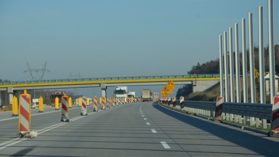Po 2 pasy w każdym kierunku poprawią komfort podróży na budowanym odcinku autostrady A1.