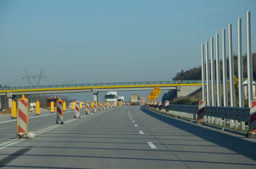 Po 2 pasy w każdym kierunku poprawią komfort podróży na budowanym odcinku autostrady A1.