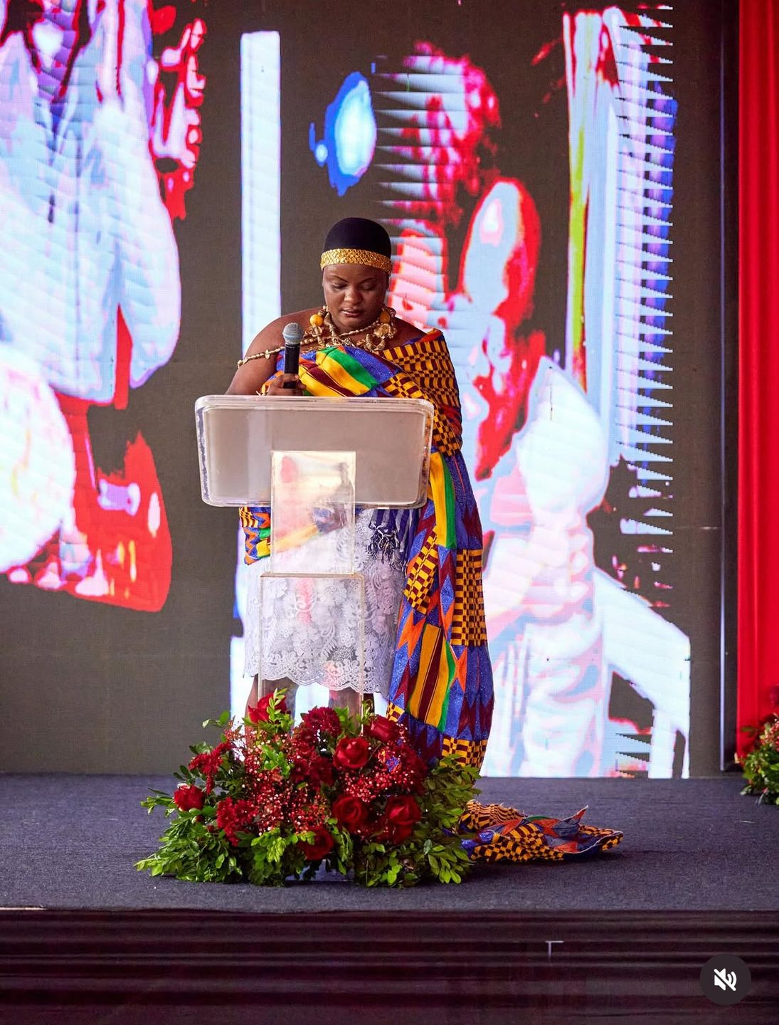 Omenaa Mensah upamiętniła ojca