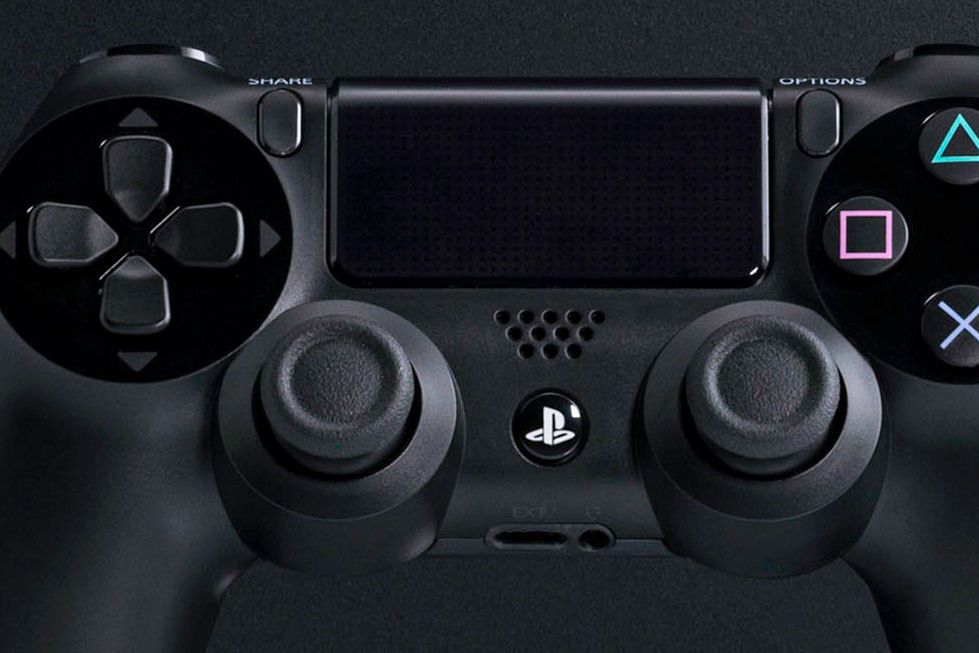 PlayStation 4 tanieje w Europie. W Polsce cena też się zmienia, ale powoli