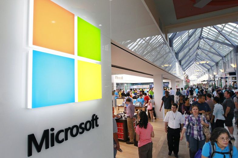 Przychody Microsoftu w górę, ale zysk spada