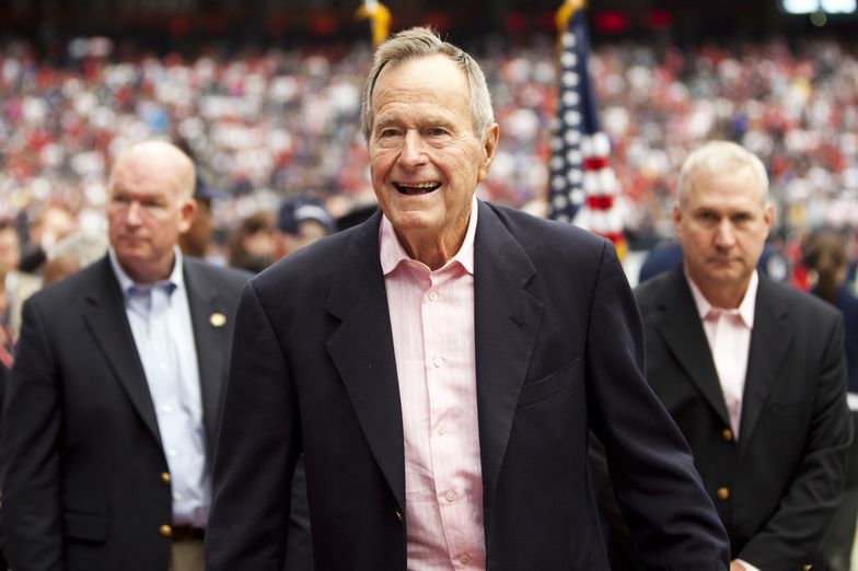Były prezydent George H. W. Bush spędzi święta w szpitalu
