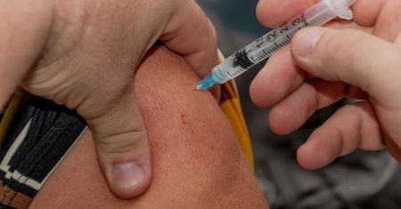 Sąd w Michigan skazał matkę odmawiającą szczepienia syna! "Wolę siedzieć za przekonania"