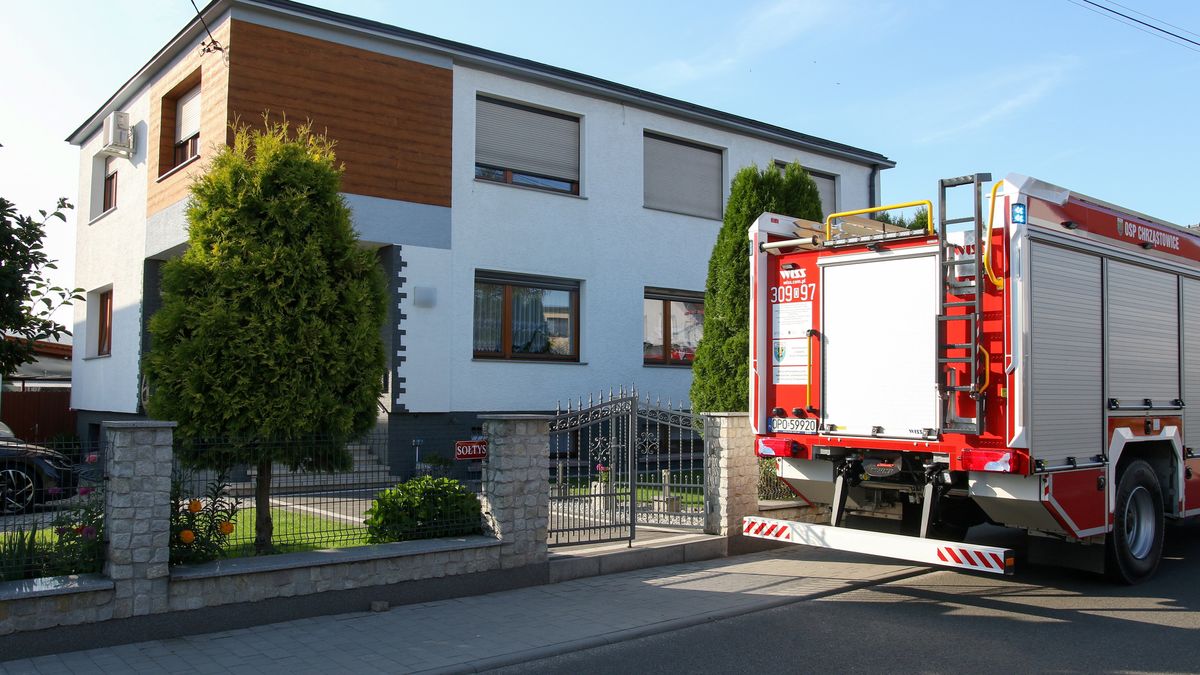 miejsce zdarzenia
budynek, dom, jednorodzinny, stra� po�arna, ul. Olimpijczyk�w, wybuch, wybuchu, chrz�stowicach, wybuch wybuchu