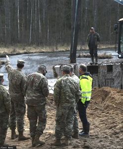 Przełom na Litwie. "Udało się wyciągnąć zatopiony w bagnie pojazd"