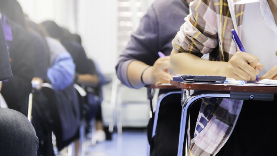 Dzień Nauczyciela 2021. Czy tego dnia idziemy do szkoły?