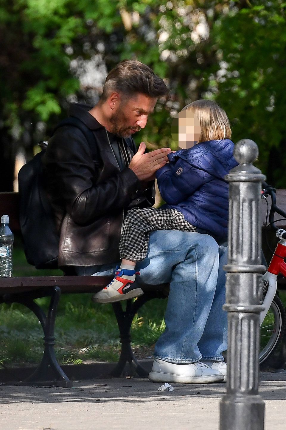Marcin Rogacewicz z synem 