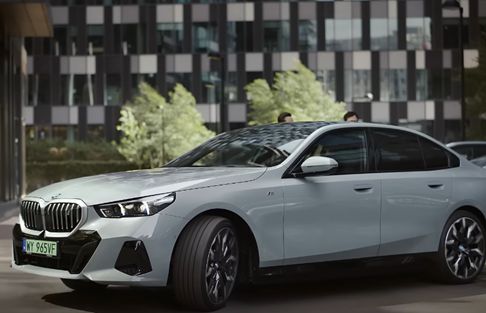 BMW reklamuje swój w pełni elektryczny samochód