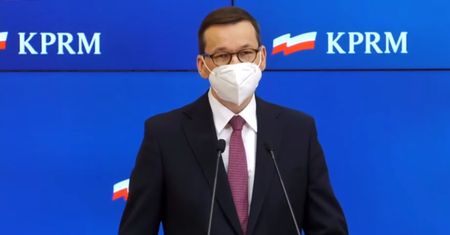 Pomoc dla Polaków. Premier Morawiecki ogłasza nowe programy