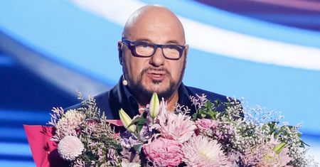 Producenci "Twoja twarz brzmi znajomo" WRESZCIE pożegnali Piotra Gąsowskiego. Fani zniesmaczeni: "Rychło w czas!"
