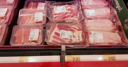 Mięso i cukier z laboratorium. Europejski kraj ruszy z przemysłową produkcją
