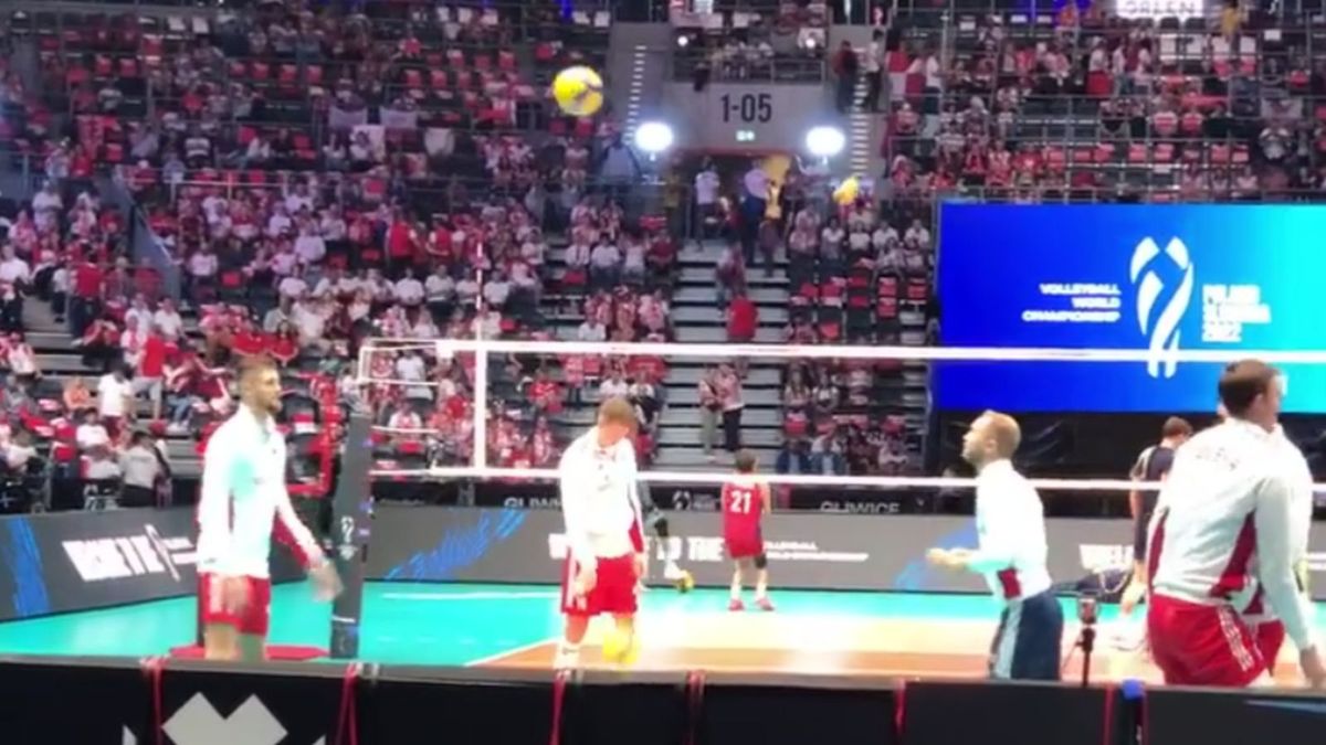 Twitter / TVP Sport / Na zdjęciu: Polacy przed meczem z USA