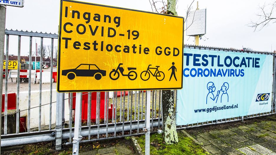 Holandia. Dziesiątki zakażonych w dyskotece 