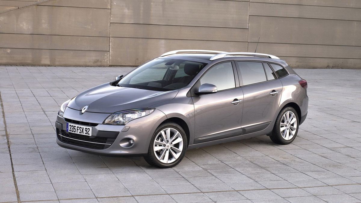 Szukamy używanego kombi, którego silnik nadaje się do współpracy z instalacją LPG.