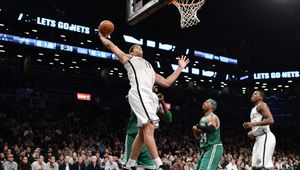 New Jersey Nets: Lopez złamał nogę, Okur nowym graczem