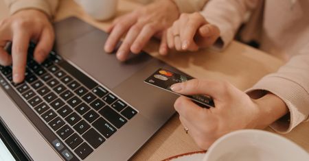 Cyber Monday 2023. Data. Czym różni się od Black Friday?