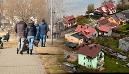 Najszybciej wyludniające się miasta w Polsce. Jest drugie dno tego zjawiska [OPINIA]