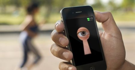 Apple chce cię śledzić, by zadbać o twoją baterię. I ma na to patent