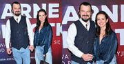 RZADKI WIDOK: Uchachany Dawid Ogrodnik tryska radością u boku ŻONY na premierze serialu ze swoim udziałem