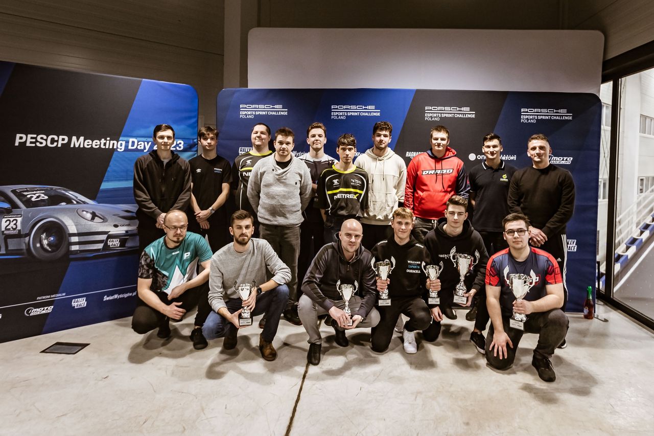 Zawodnicy Porsche Esports Sprint Challenge Poland – spotkanie przed rozpoczęciem sezonu w Chorzowie