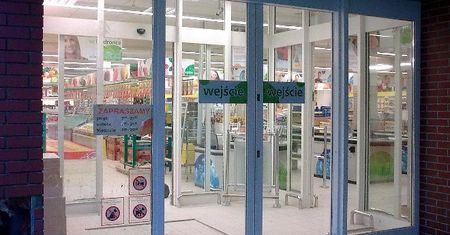 Smartfony za 300 zł i tablety za 400 zł - tania elektronika bije rekordy sprzedaży w Polsce