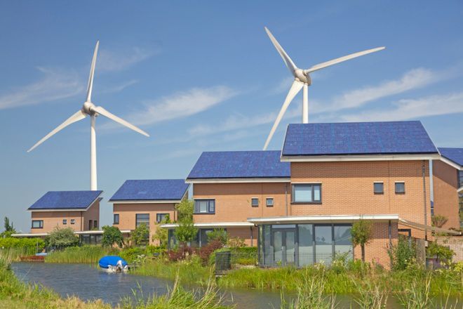 Darmowy prąd w domu: elektrownia wiatrowa i ogniwa fotowoltaiczne