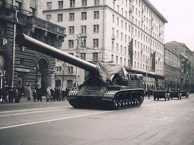 Radzieckie, gigantyczne działo nuklearne