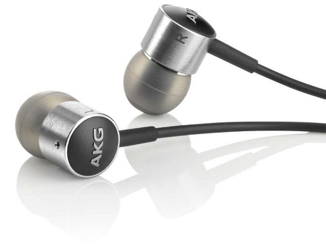 Słuchawki AKG K374 i K375 - luksusowy wygląd "tanich" słuchawek