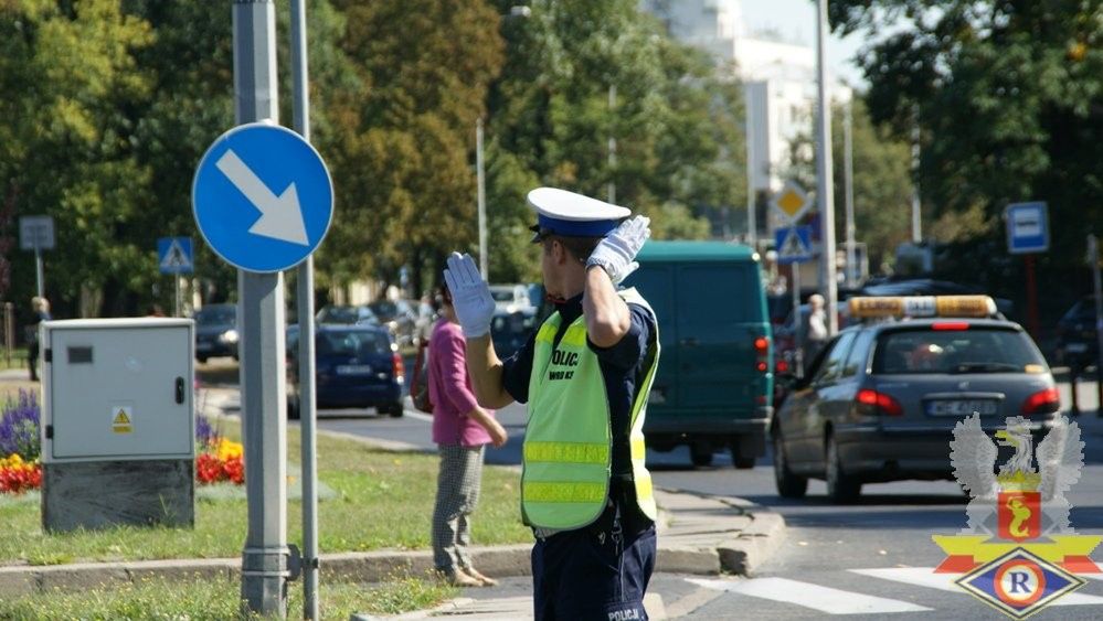 Autobus zderzył się z ciężarówką!