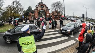 Bydgoszcz: Zmiany w organizacji ruchu na Wszystkich Świętych 2025