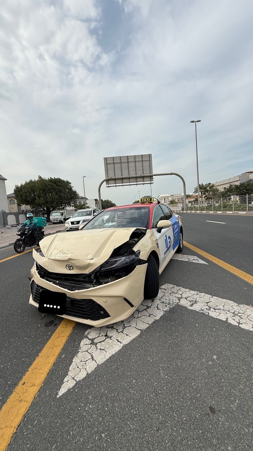 Zdjęcie z wypadku samochodowego w Dubaju