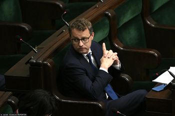 Ogromna kasa z Sejmu dla Marcina Romanowskiego. Ryczałt na biuro i remont