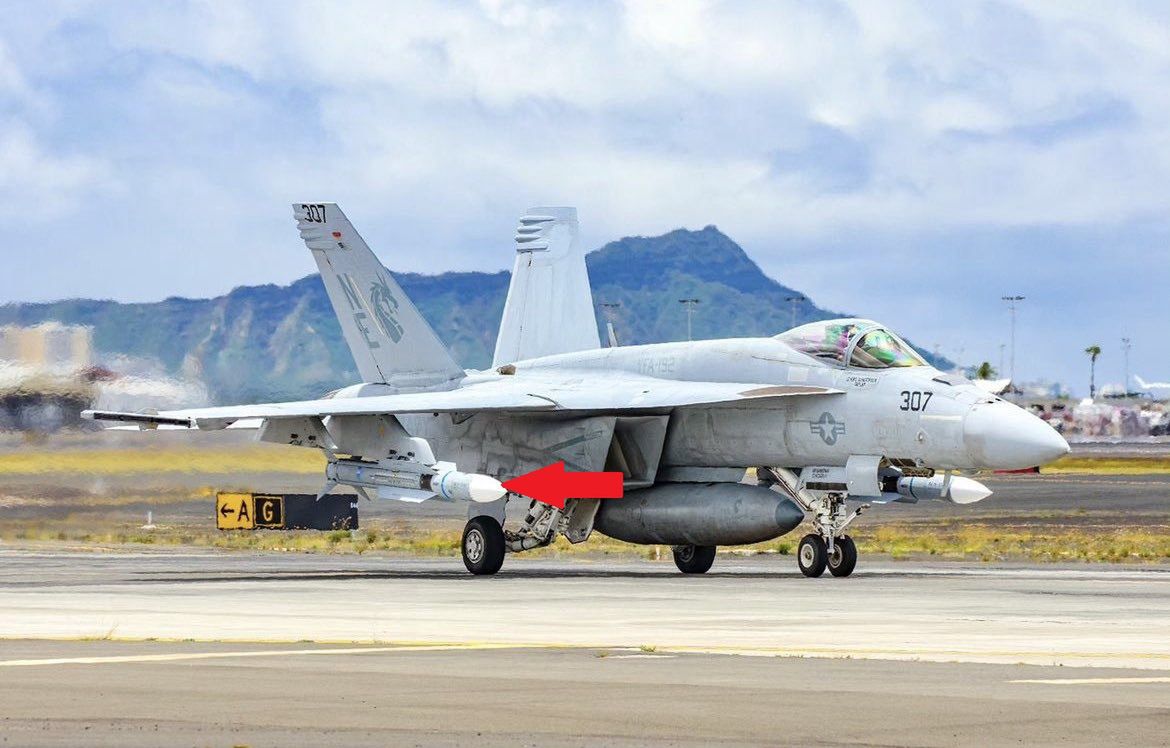 F/A-18E Super Hornet with new tested long-range air-to-air missiles based on the SM-6.