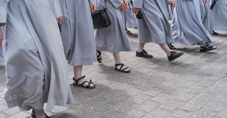 Bywają nieposłuszne, lecz nie szukają poklasku. Kulisy życia zakonnic