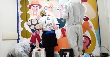 Koronawirus. Warszawa. W szpitalu MSWiA powstały pokrzepiające murale