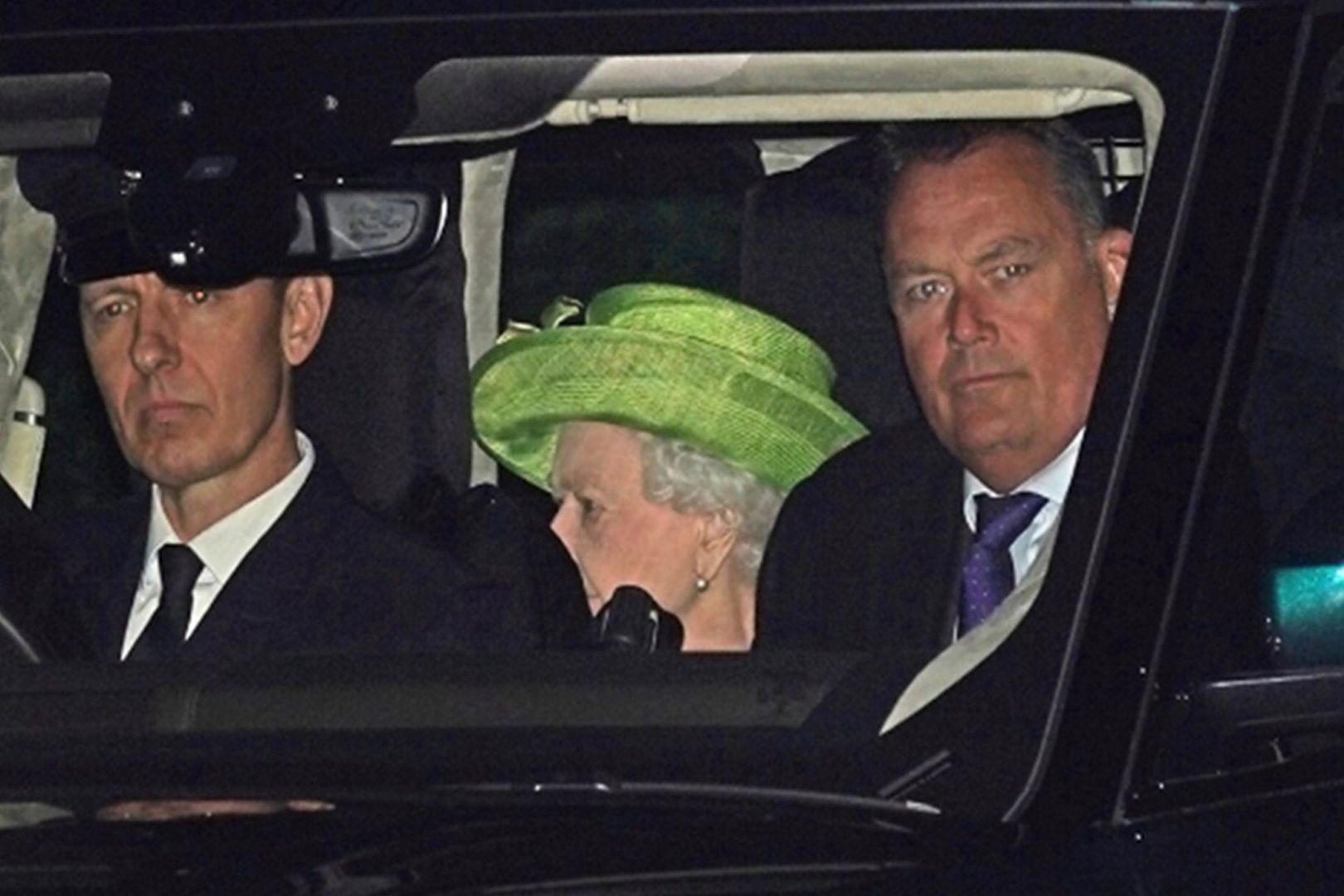 Królowa Elżbieta II widziana na zewnątrz. W sieci pojawiły się nowe zdjęcia